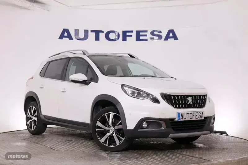 Usado Peugeot 2008 Allure 110 CV (80 kW) 2018 Blanco SUV