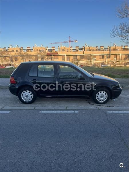 Usado VW Golf IV Conceptline 75 CV (55 kW) 2002 Negro Berlina