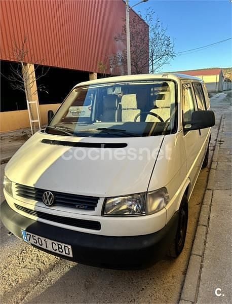 Begagnad VW Transporter 68 HK (50 kW) 2002 Grå Van