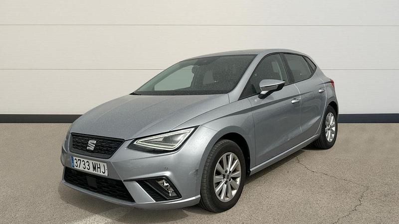 Usado Seat Ibiza Style 110 CV (80 kW) 2023 Gris / plata Utilitario