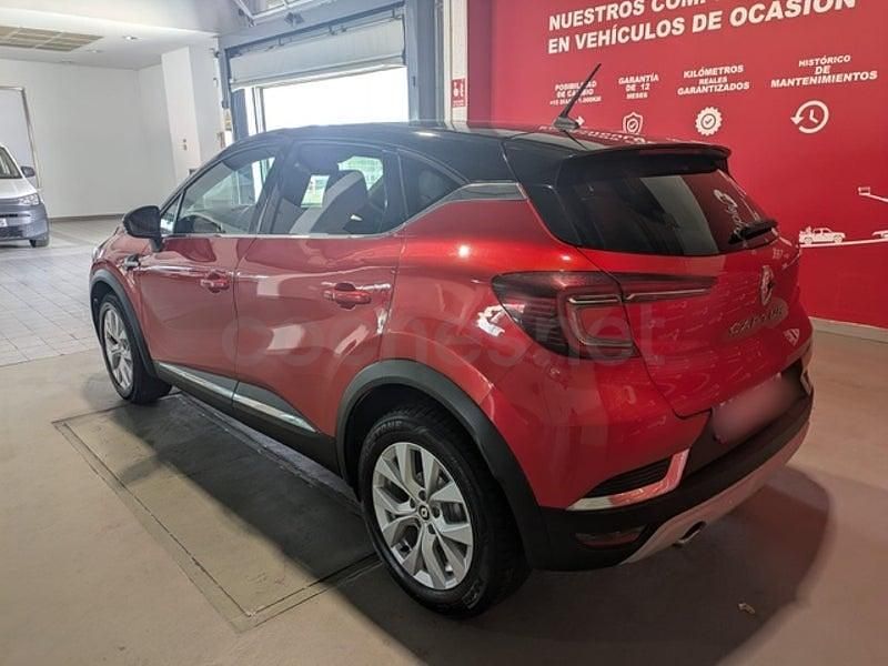 Usado Renault Captur Zen 145 CV (106 kW) 2021 Rojo SUV