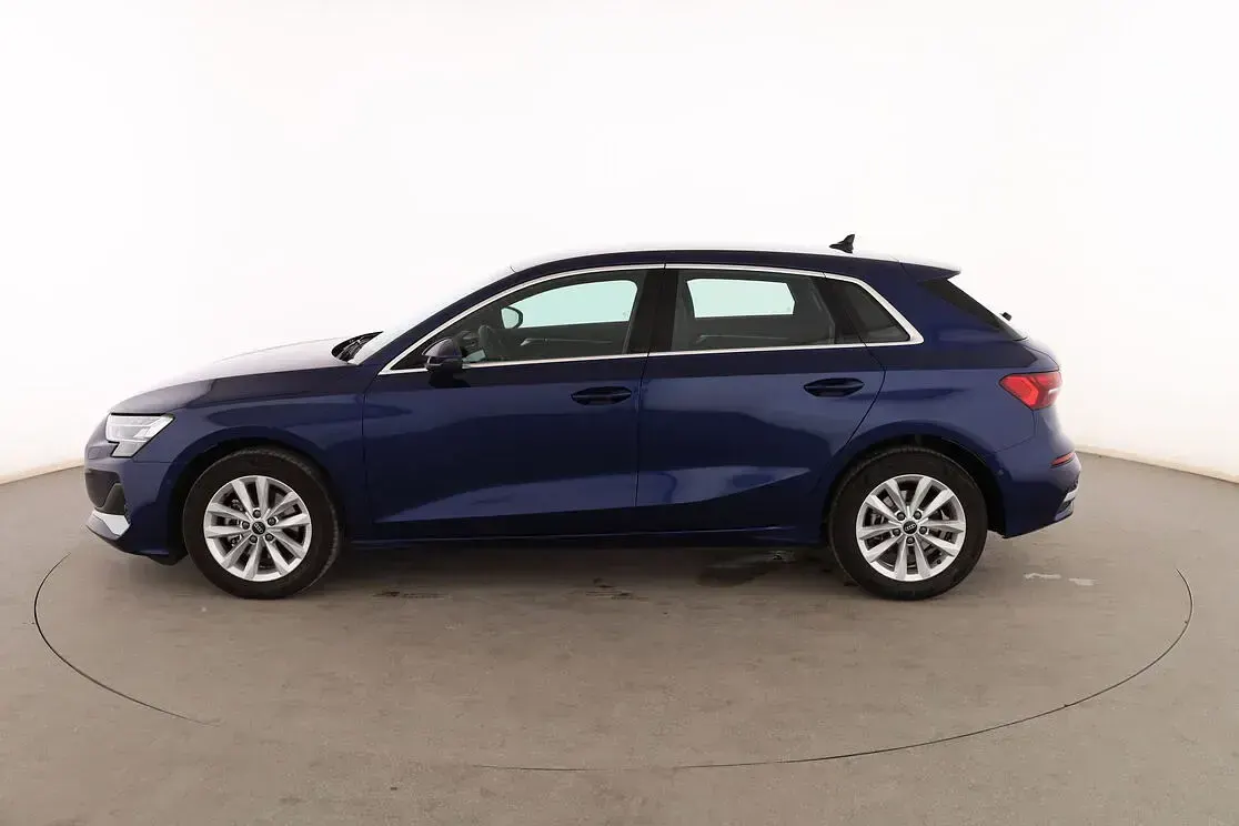 Usado Audi A3 Sportback Advanced 150 CV (110 kW) 2025 Azul Utilitario