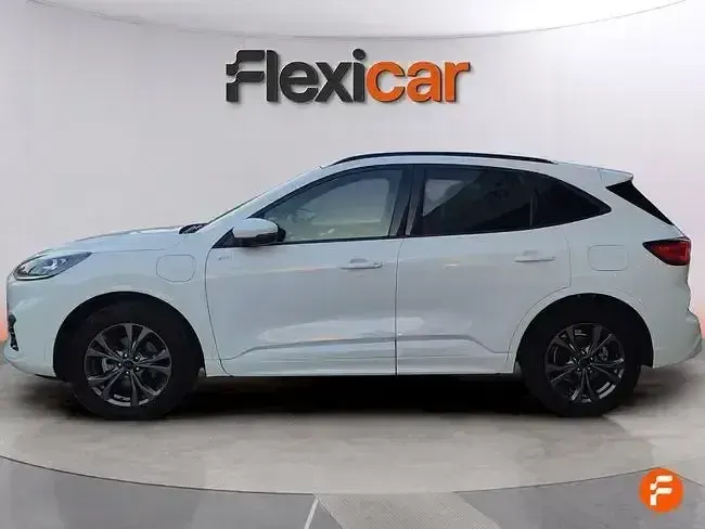 Usado Ford Kuga ST-Line 225 CV (165 kW) 2023 Blanco SUV
