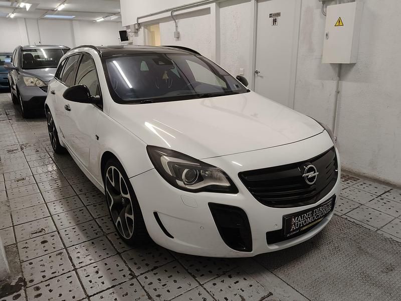 Usado Opel Insignia OPC 325 CV (239 kW) 2016 Blanco Familiar