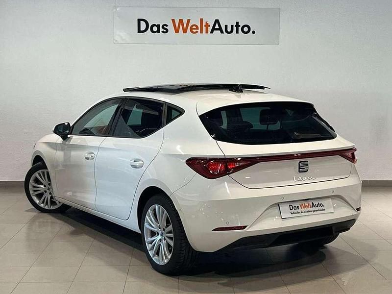 Usado Seat Leon Style 150 CV (110 kW) 2024 Blanco Utilitario