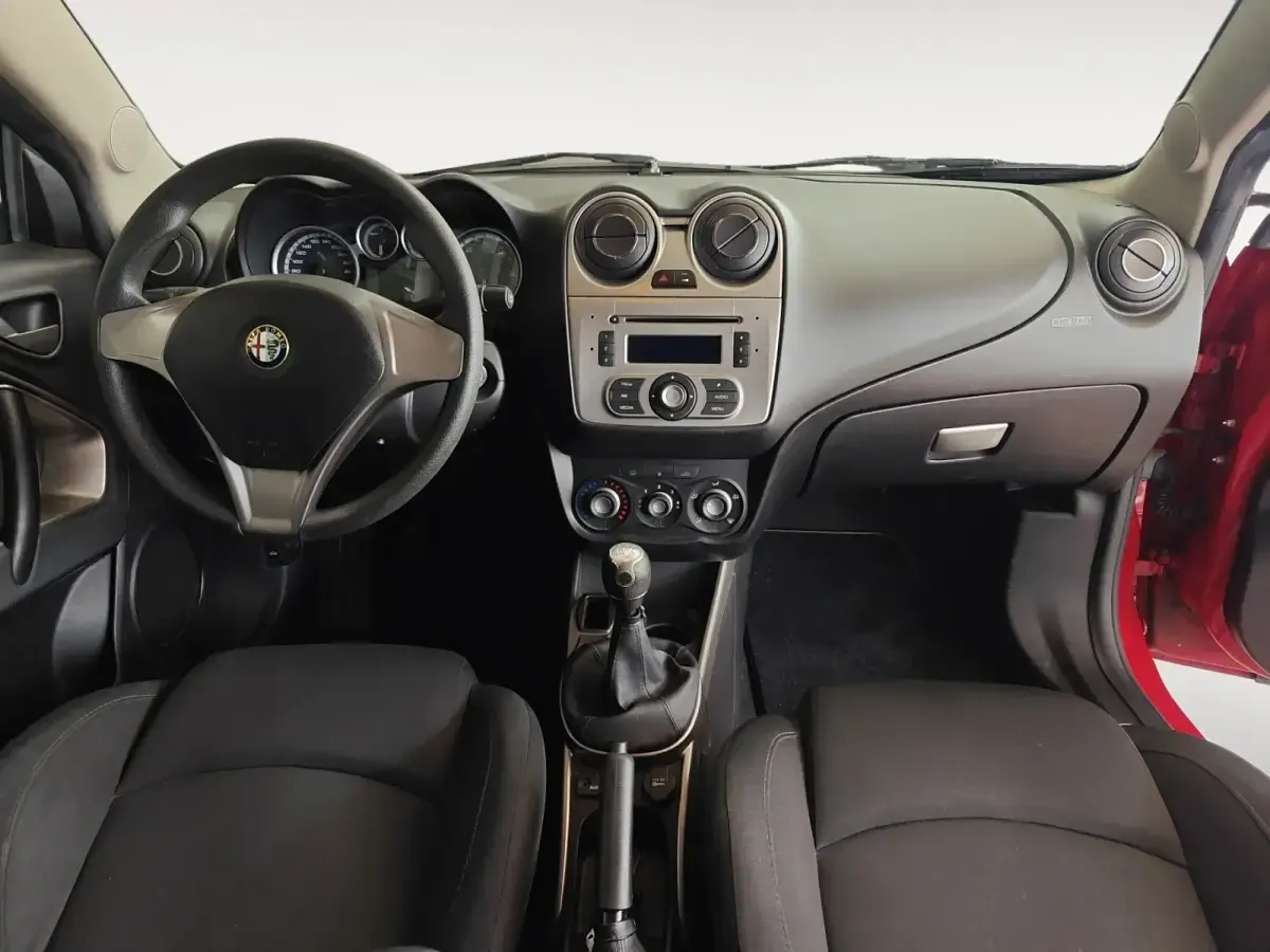 Usado Alfa Romeo MiTo 69 CV (50 kW) 2016 Rojo Utilitario