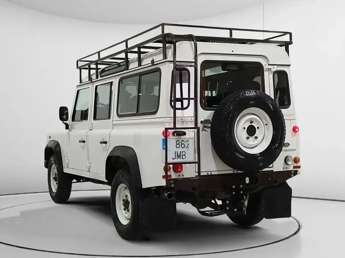 Usado Land Rover Defender 122 CV (89 kW) 2016 Blanco Familiar