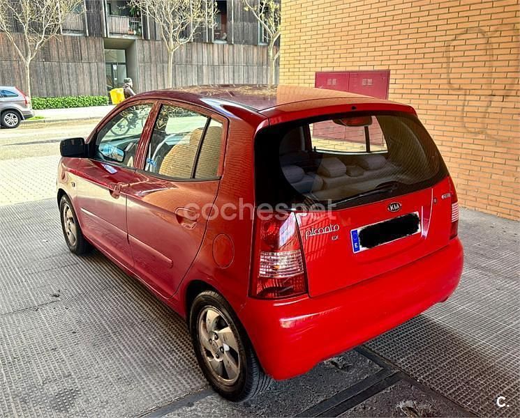 Usado Kia Picanto Active 75 CV (55 kW) 2007 Rojo Utilitario