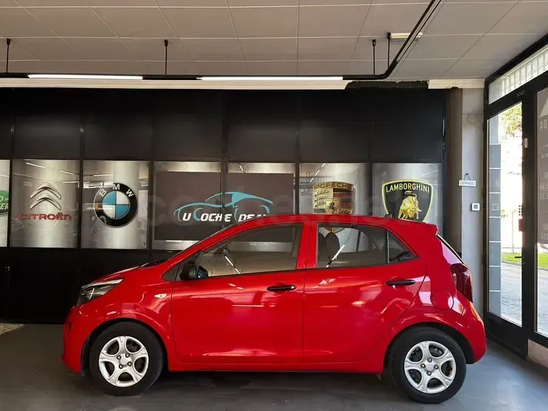 Usado Kia Picanto Plus 67 CV (49 kW) 2018 Rojo Utilitario