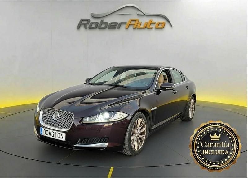 Usado Jaguar XF Premium Luxury 238 CV (175 kW) 2011 Rojo Berlina
