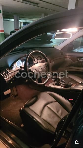Usado Mercedes E320 Avantgarde 204 CV (150 kW) 2006 Gris / plata Berlina