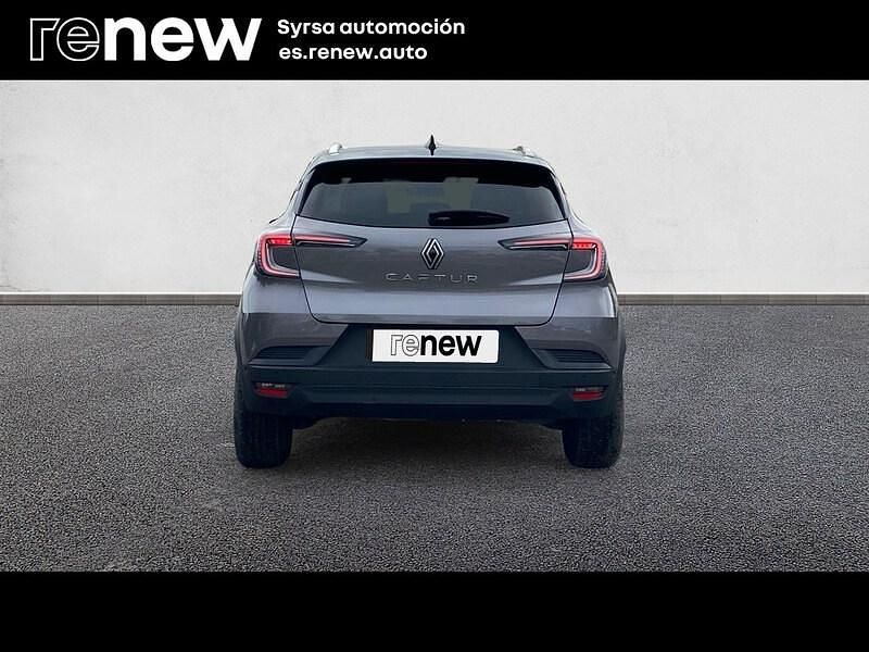 Usado Renault Captur Techno 100 CV (73 kW) 2025 Gris SUV