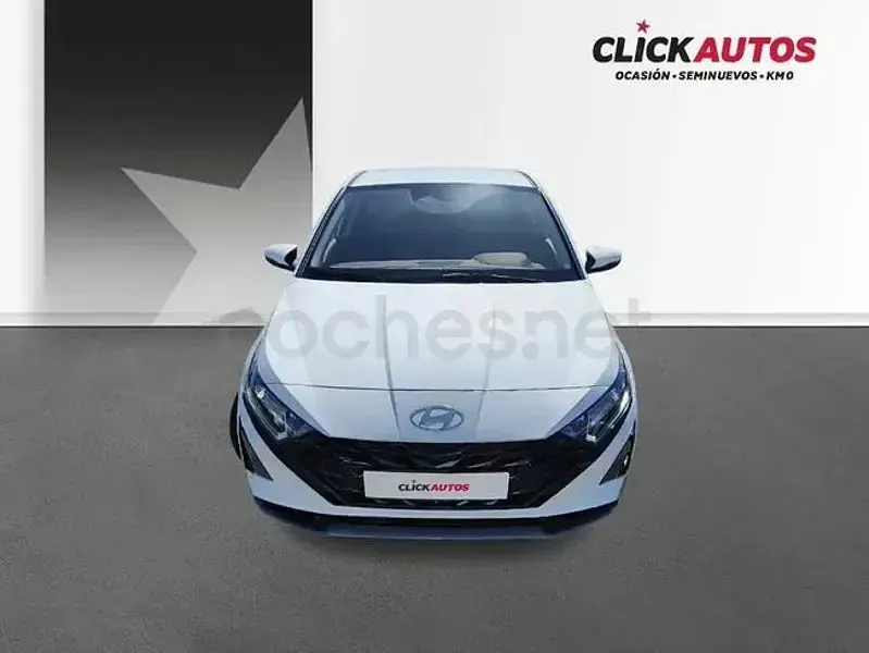 Usado Hyundai i20 100 CV (73 kW) 2025 Blanco Utilitario