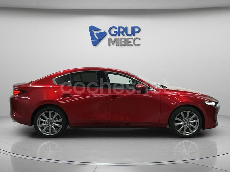 Nuevo Mazda 3 140 CV (102 kW) 2025 Rojo Berlina