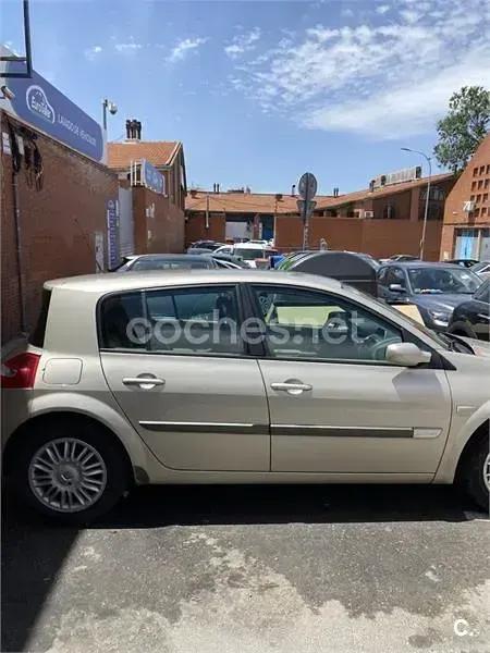 Usado Renault Mégane II Extreme 135 CV (99 kW) 2006 Beige Berlina