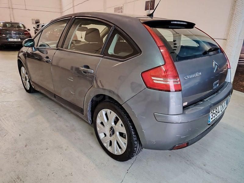 Usado Citroën C4 Exclusive 138 CV (101 kW) 2005 Gris / plata Berlina