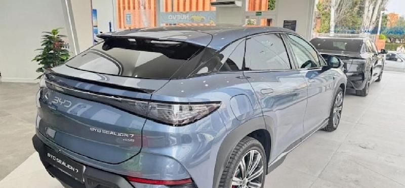 Usado BYD Sealion 7 389 kW (530 CV) 2025 Atlantis grey SUV