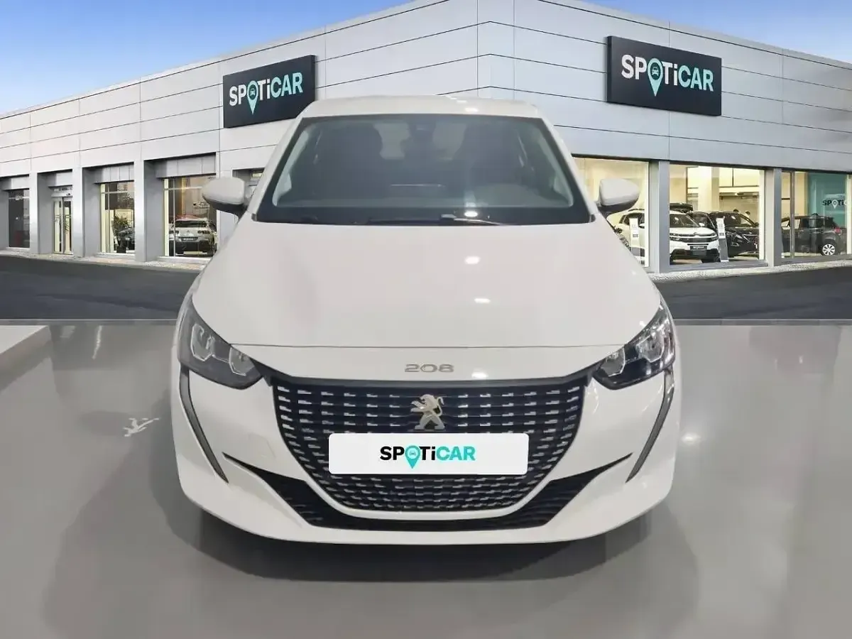 Usado Peugeot 208 Allure 100 CV (73 kW) 2023 Blanco Utilitario