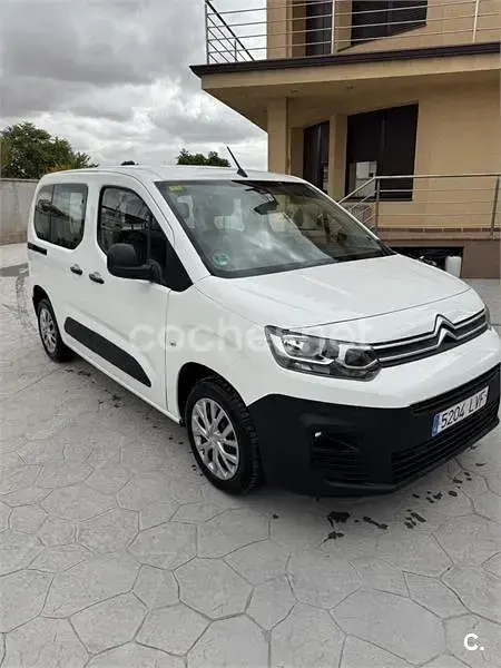 Usado Citroën e-Berlingo Live 102 CV (75 kW) 2021 Blanco Monovolumen