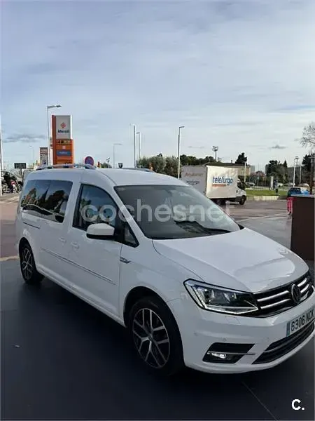 Usado VW Caddy Maxi Trendline 150 CV (110 kW) 2018 Blanco Monovolumen