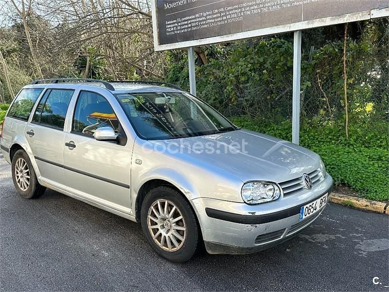 Usado VW Golf IV Conceptline 90 CV (66 kW) 2001 Gris / plata Familiar