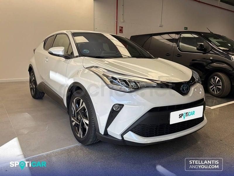 Usado Toyota C-HR Advance 184 CV (135 kW) 2023 Gris / plata SUV