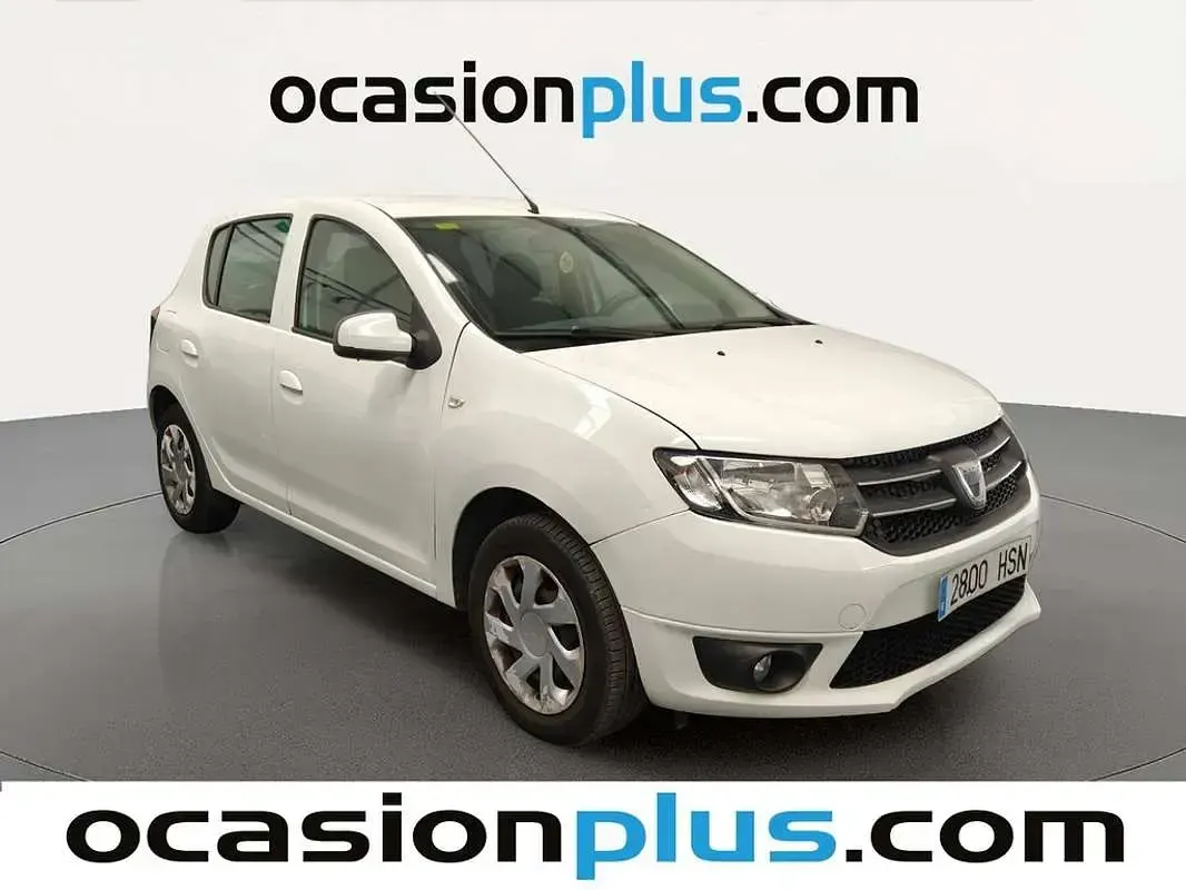 Usado Dacia Sandero Lauréate 75 CV (55 kW) 2013 Blanco Utilitario