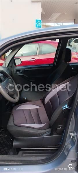 Usado Opel Meriva Cosmo 75 CV (55 kW) 2008 Gris / plata Monovolumen