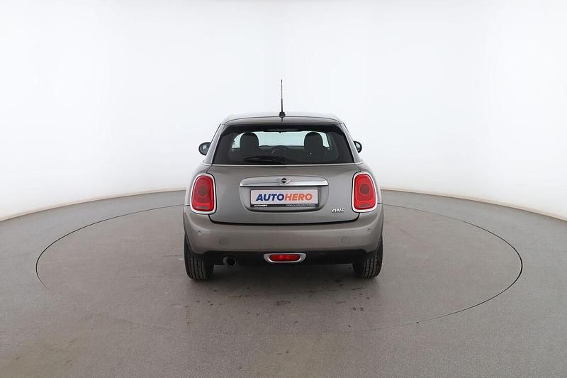 Usado Mini ONE 102 CV (75 kW) 2016 Gris Utilitario