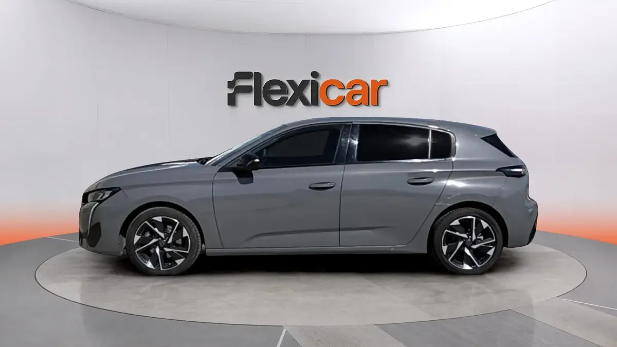 Usado Peugeot 308 Allure 131 CV (96 kW) 2024 Gris Berlina