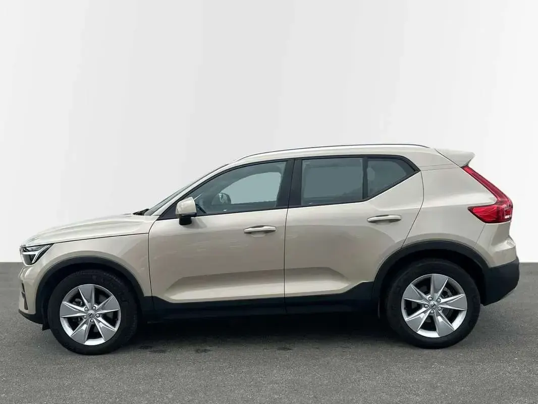 Usado Volvo XC40 Core 163 CV (119 kW) 2025 Gris SUV