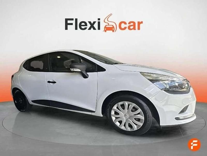 Begagnad Renault Clio IV Business 75 HK (55 kW) 2017 Vit Halvkombi