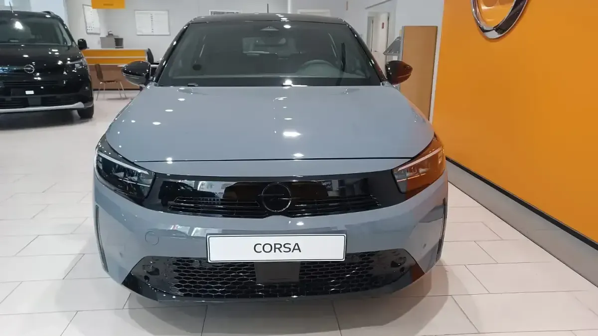 Nuevo Opel Corsa 100 CV (73 kW) 2026 Gris Utilitario