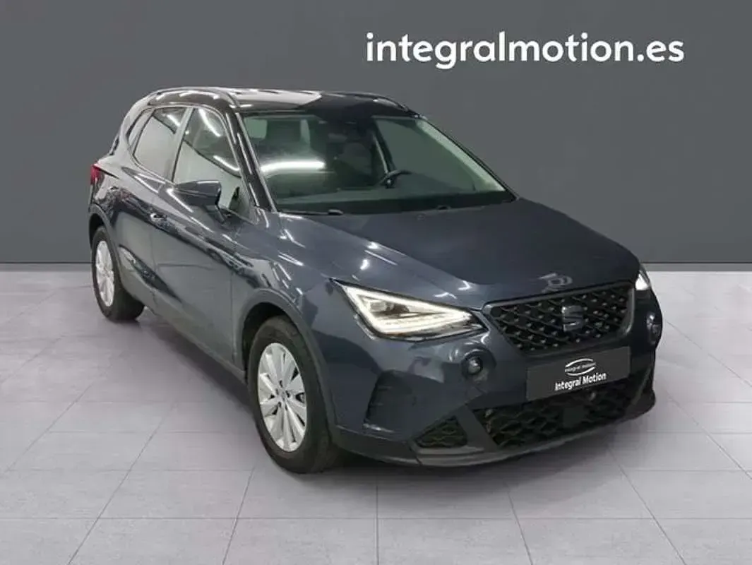Usado Seat Arona Style 116 CV (85 kW) 2025 Negro SUV