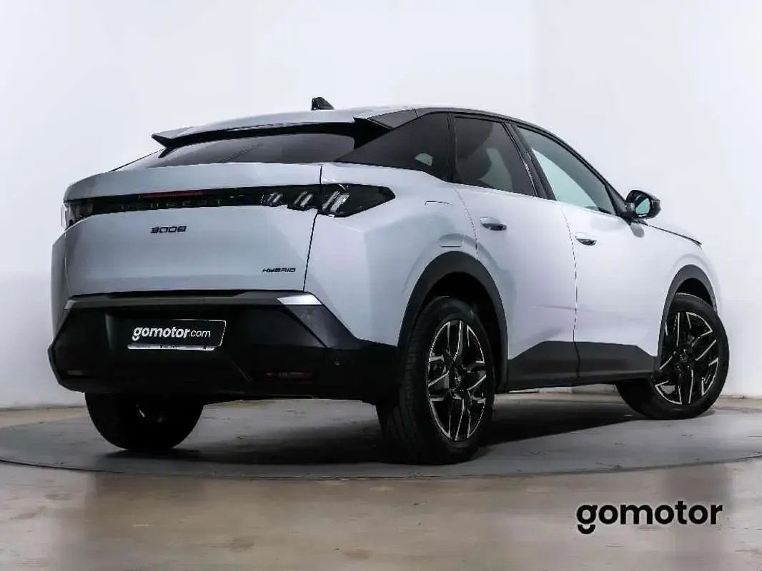 Usado Peugeot 3008 Allure 136 CV (100 kW) 2024 Blanco SUV