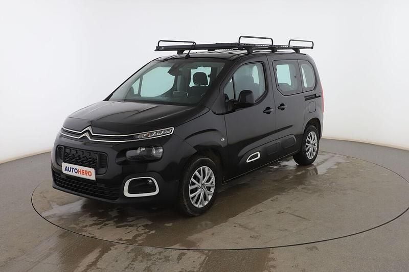 Usado Citroën Berlingo Feel 102 CV (75 kW) 2023 Negro Monovolumen
