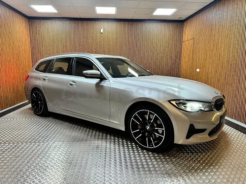 Usado BMW 330e 292 CV (214 kW) 2021 Gris / plata Berlina