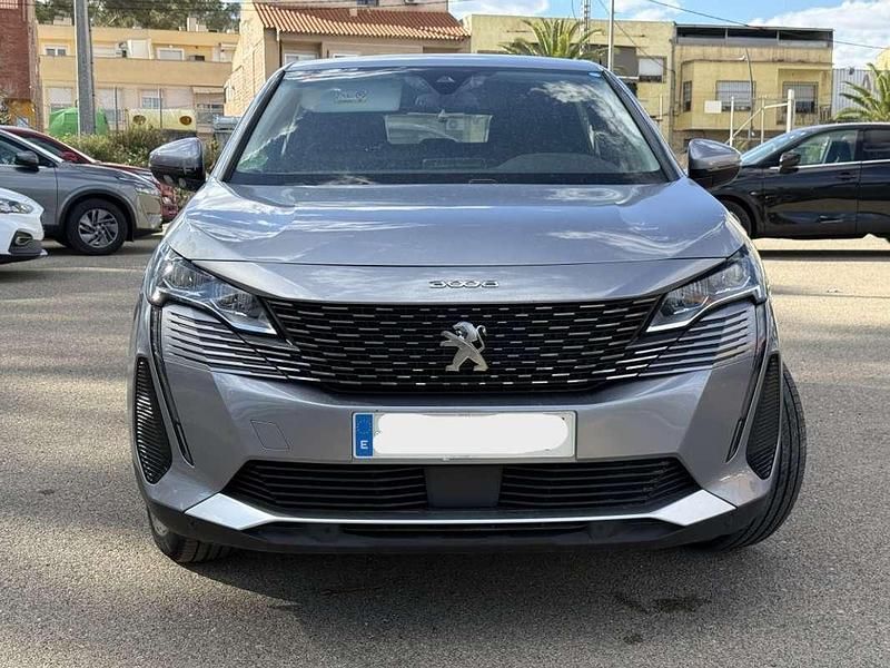 Usado Peugeot 3008 Active 131 CV (96 kW) 2021 Plateado SUV