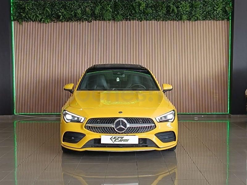 Usado Mercedes CLA220 Shooting Brake 190 CV (139 kW) 2020 Amarillo Familiar