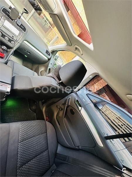 Usado VW Golf VI Advance 110 CV (80 kW) 2009 Gris / plata Utilitario