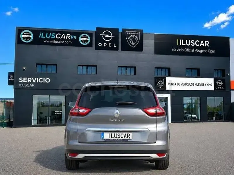 Usado Renault Grand Scénic IV LIMITED 140 CV (102 kW) 2021 Gris / plata Monovolumen