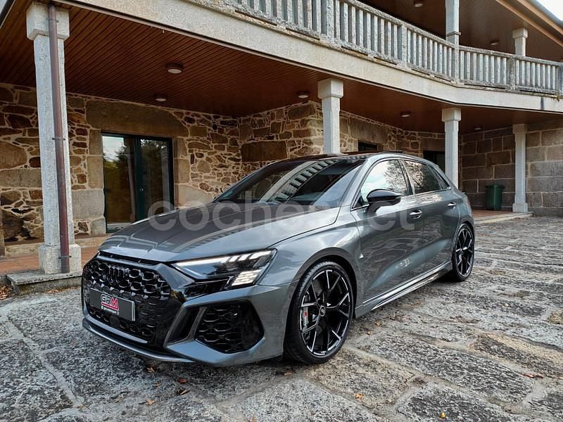 Usado Audi RS3 Ambiente 400 CV (294 kW) 2022 Gris / plata Berlina