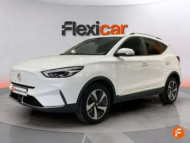 Usado MG ZS Comfort 114 kW (156 CV) 2023 Blanco SUV