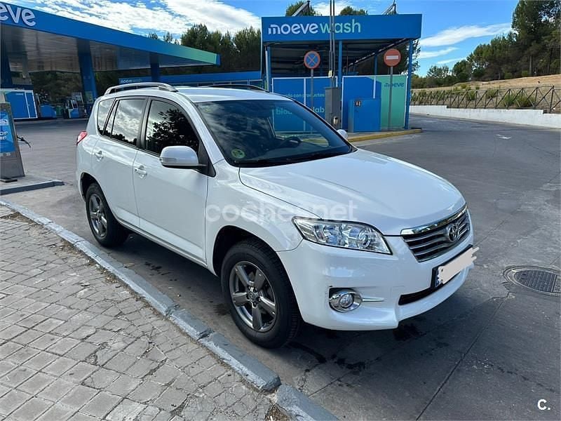Blanco Usado 2012 Toyota RAV4 SUV | 9800 € - Imagen 1/4