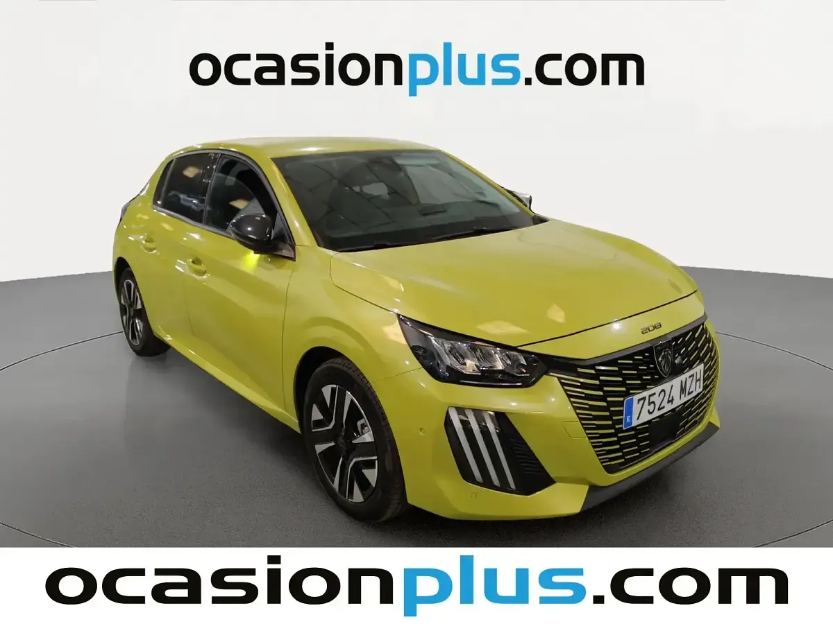 Usado Peugeot 208 Allure 100 CV (73 kW) 2025 Amarillo Utilitario