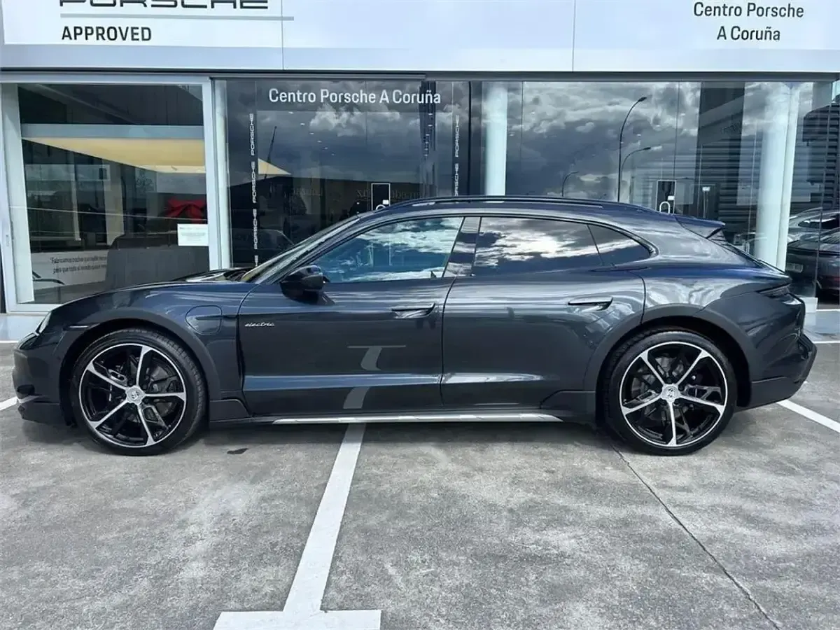 Usado Porsche Taycan 4S Cross Turismo 439 kW (598 CV) 2024 Negro Berlina