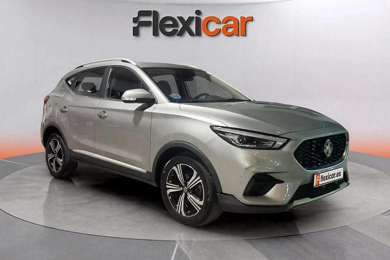 Usado MG ZS Luxury 111 CV (81 kW) 2022 Gris SUV