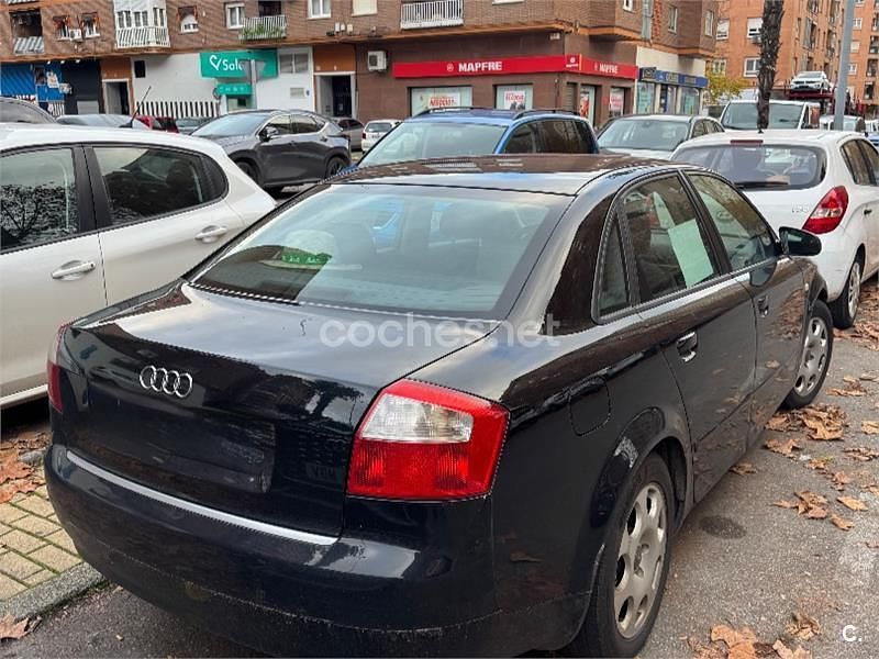 Negro Usado 2005 Audi A4 Berlina | 3300 € - Imagen 1/4