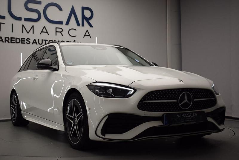 Usado Mercedes C220 200 CV (147 kW) 2022 Blanco Familiar