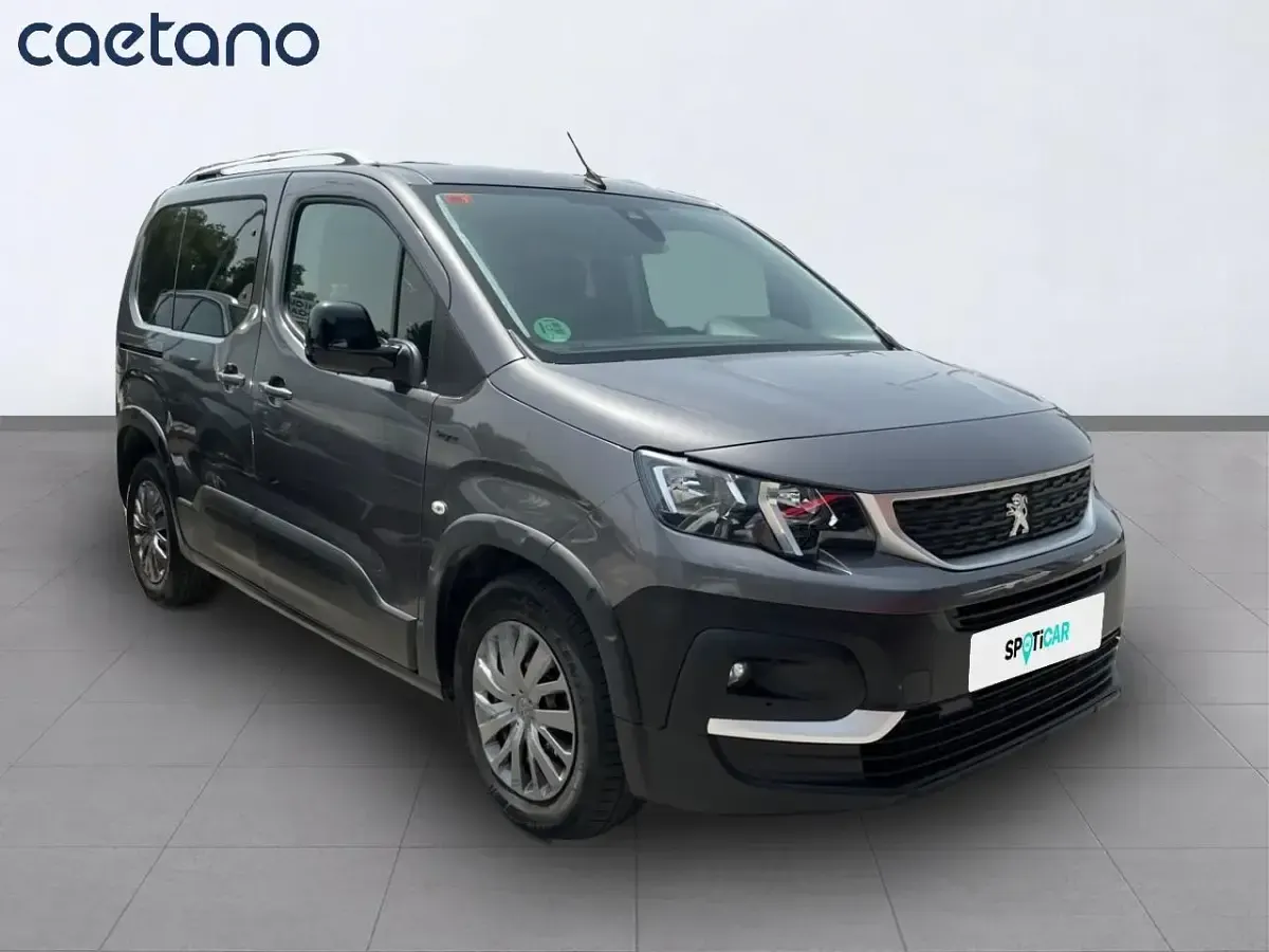 Usado Peugeot Rifter Style 100 CV (73 kW) 2021 Gris Monovolumen